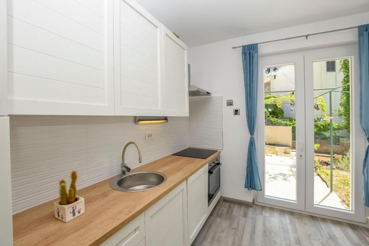 Apartments Dragica Primosten Exterior photo