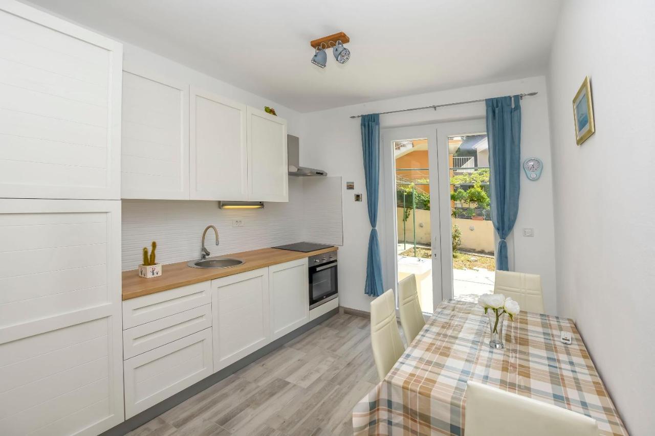 Apartments Dragica Primosten Exterior photo
