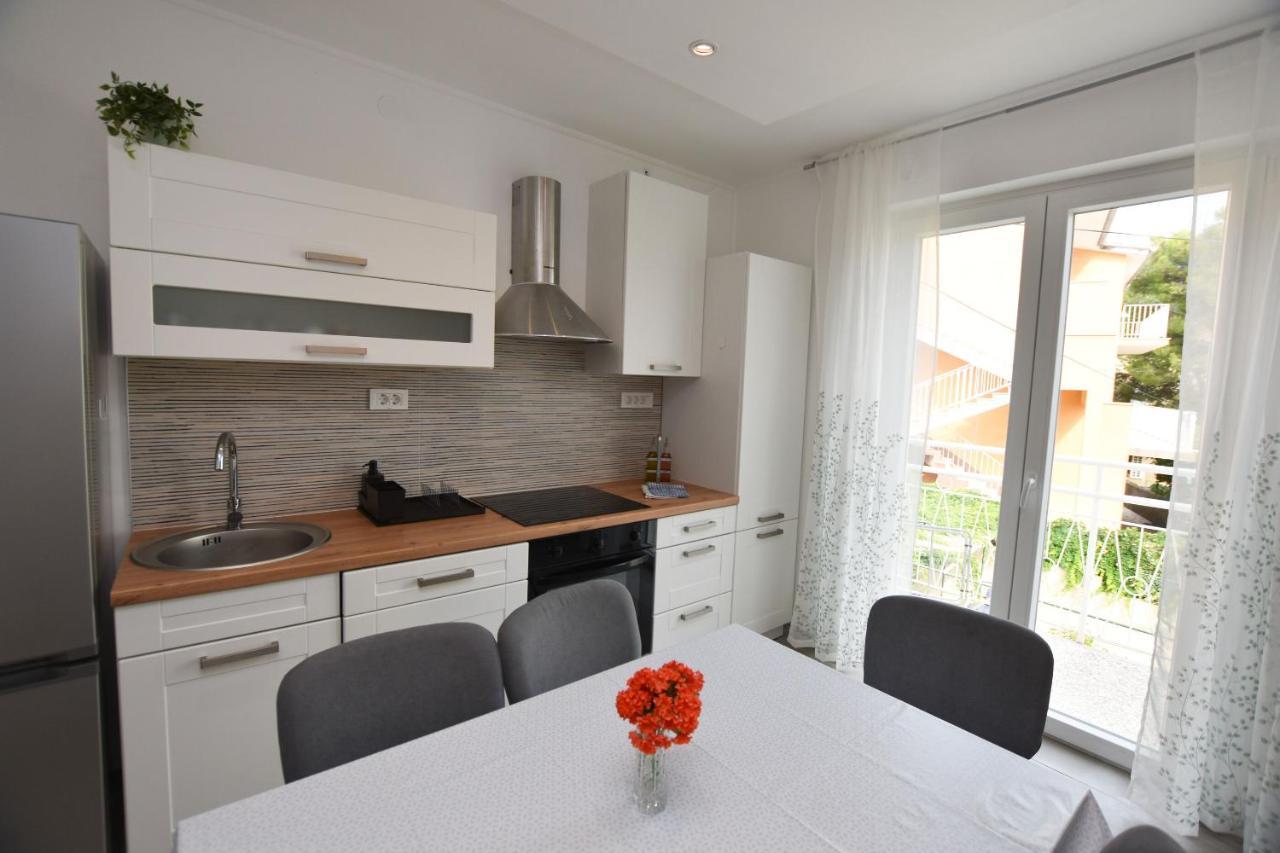 Apartments Dragica Primosten Exterior photo