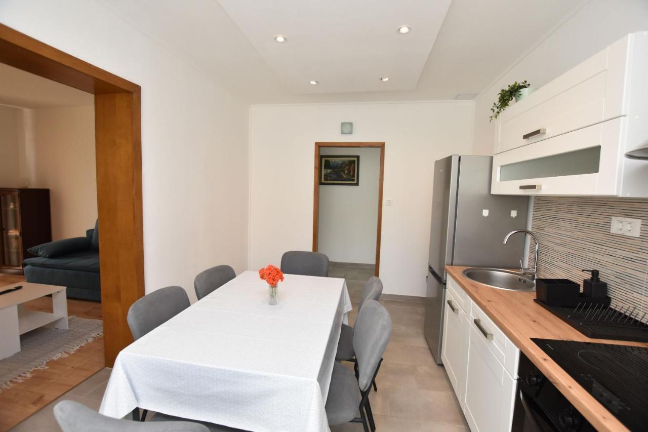 Apartments Dragica Primosten Exterior photo