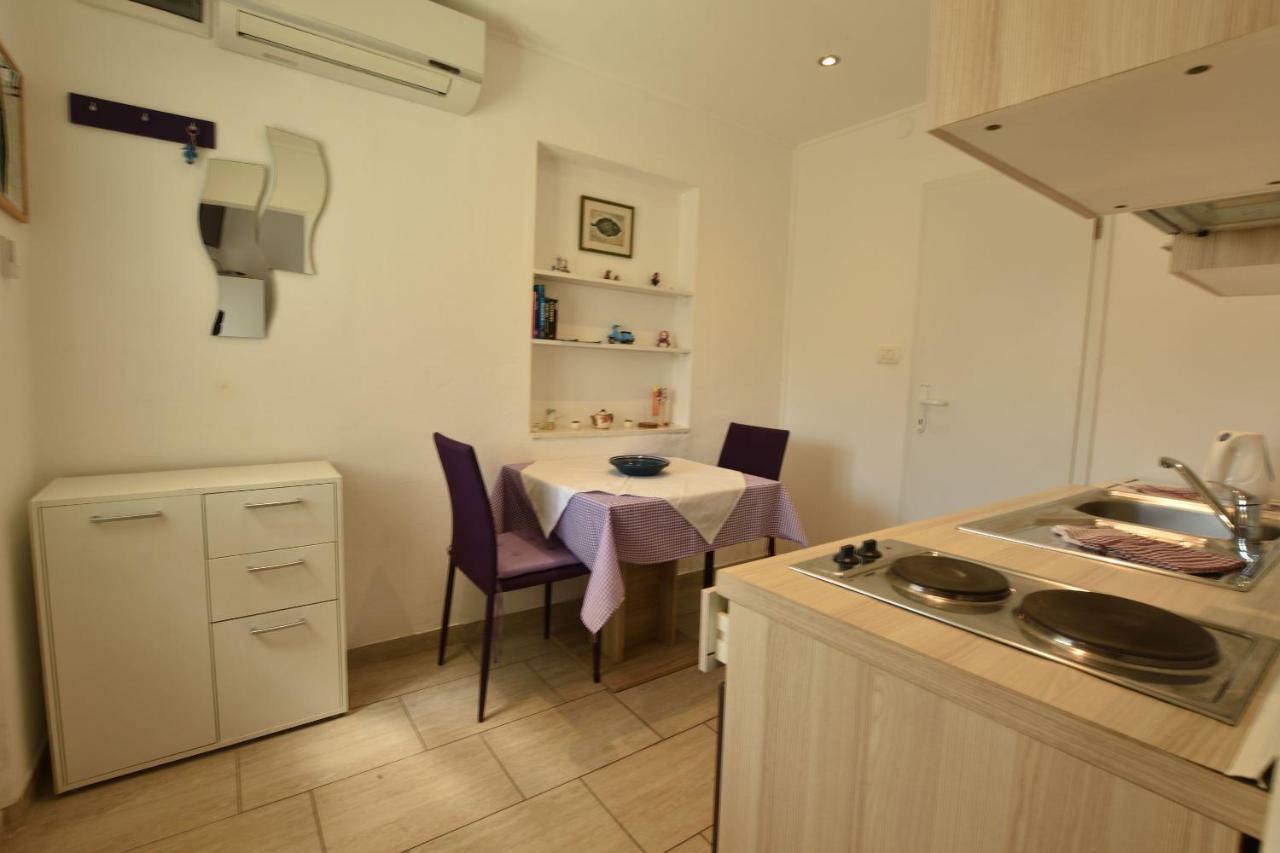 Apartments Dragica Primosten Exterior photo